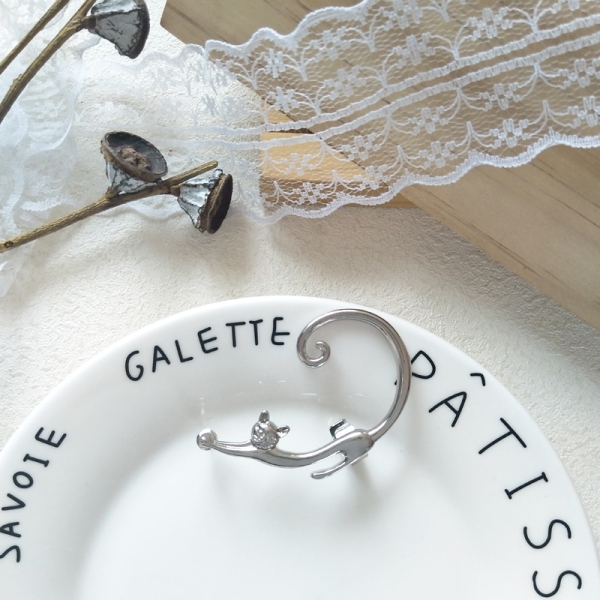 Cats Eyes Earrings in Original Size (Glass + Gilt Bronze or silver Alloy)